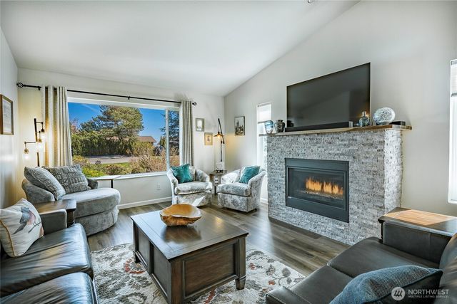 8209 Comox Road, Birch Bay, WA 98230