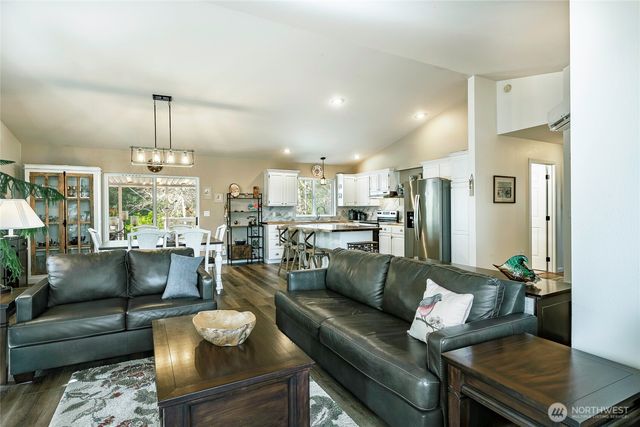 8209 Comox Road, Birch Bay, WA 98230