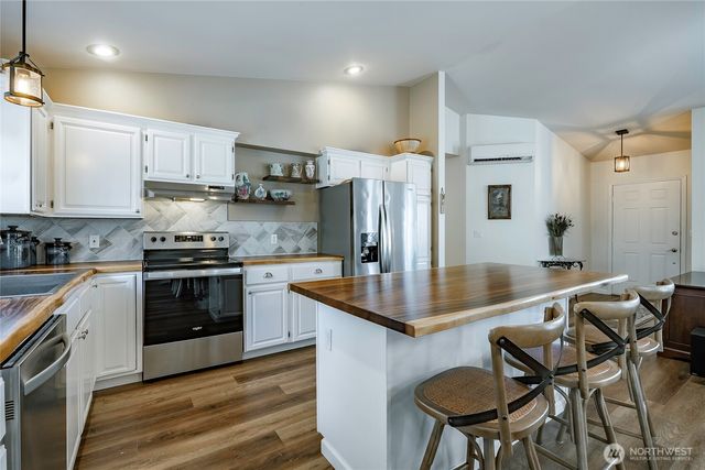 8209 Comox Road, Birch Bay, WA 98230