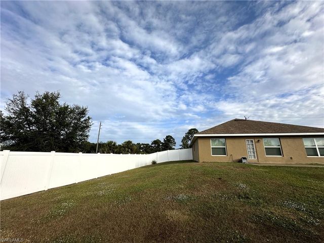573 Windermere DR, Lehigh Acres, FL 33972