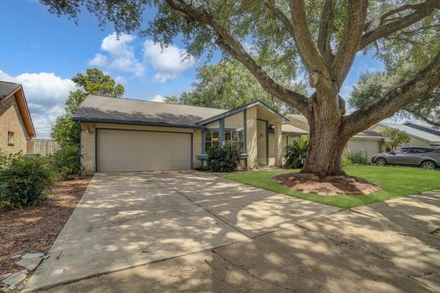 14218 Whitecross Drive, Houston, TX 77083