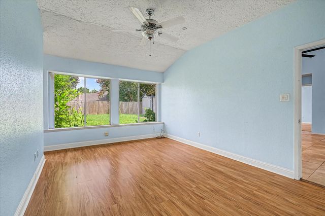 14218 Whitecross Drive, Houston, TX 77083