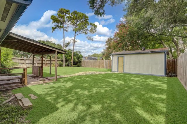 14218 Whitecross Drive, Houston, TX 77083