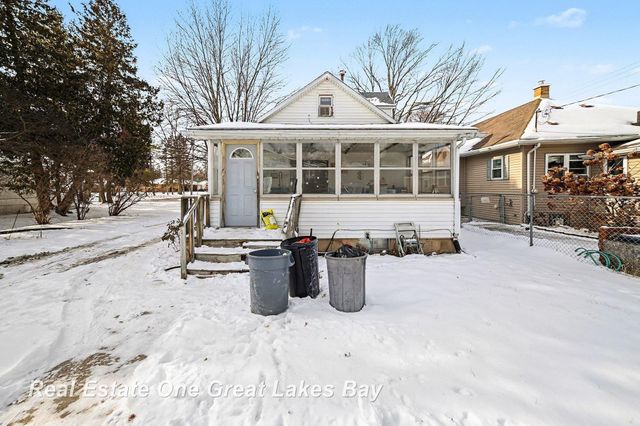 1016 Thurman Street, Saginaw, MI 48602