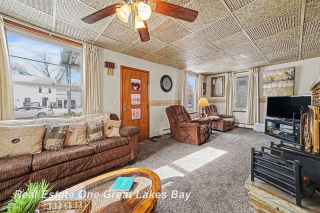 1016 Thurman Street, Saginaw, MI 48602