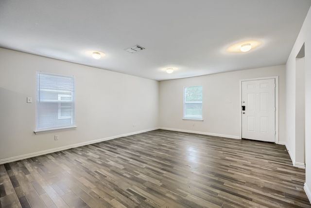 2105 Langford Street, Greenville, TX 75401