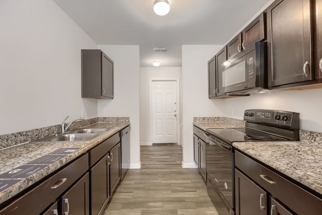 2105 Langford Street, Greenville, TX 75401