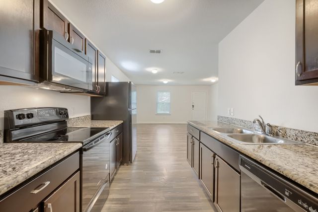 2105 Langford Street, Greenville, TX 75401
