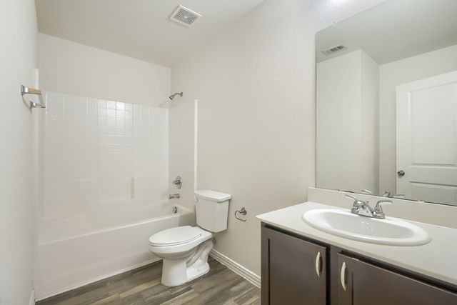 2105 Langford Street, Greenville, TX 75401