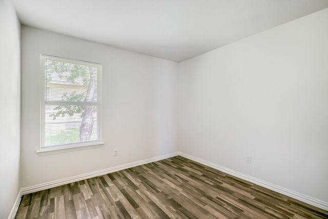 2105 Langford Street, Greenville, TX 75401