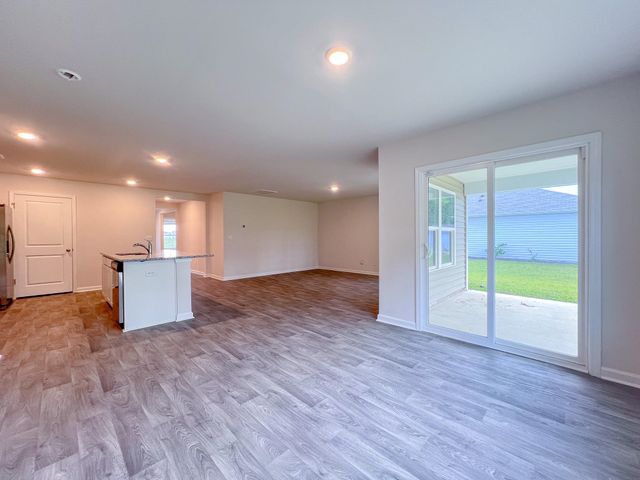 248 Country Grove Way, Galivants Ferry, SC 29544