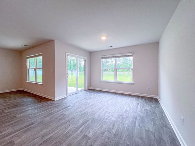 248 Country Grove Way, Galivants Ferry, SC 29544