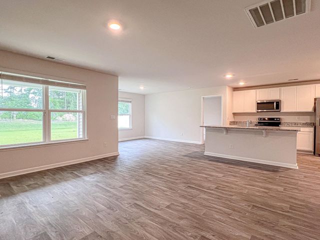 248 Country Grove Way, Galivants Ferry, SC 29544
