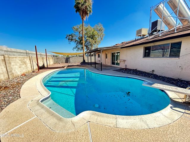 5608 W ACOMA Drive, Glendale, AZ 85306