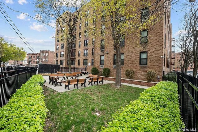 58-03 Calloway Street 4JJ, Corona, NY 11368