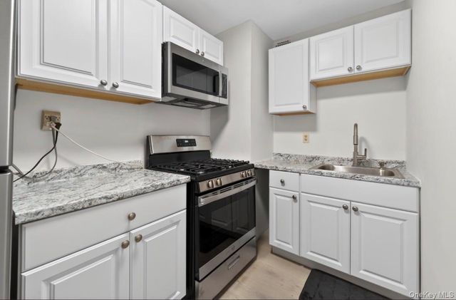 58-03 Calloway Street 4JJ, Corona, NY 11368