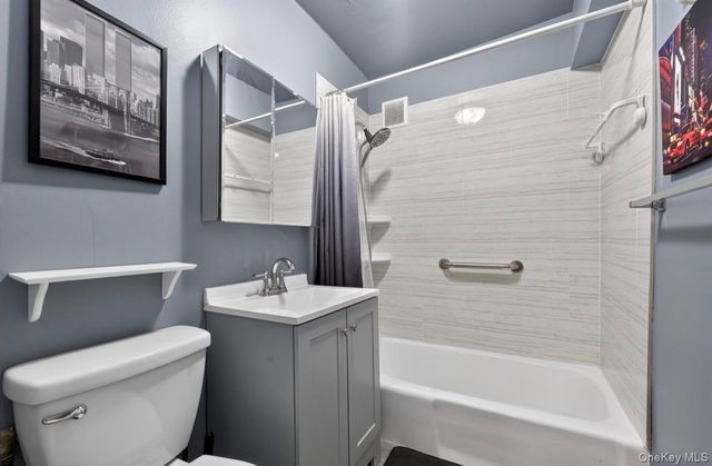 58-03 Calloway Street 4JJ, Corona, NY 11368