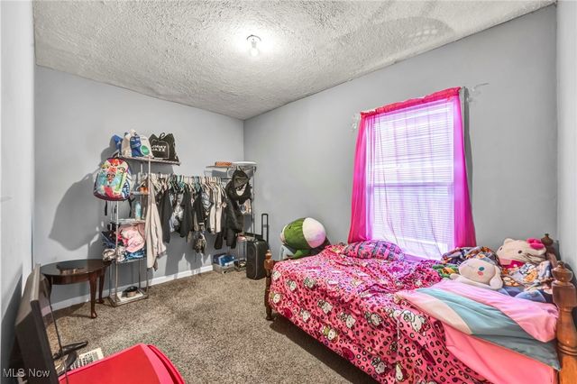 4301 Hodgson Avenue, Cleveland, OH 44109