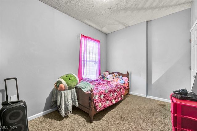 4301 Hodgson Avenue, Cleveland, OH 44109