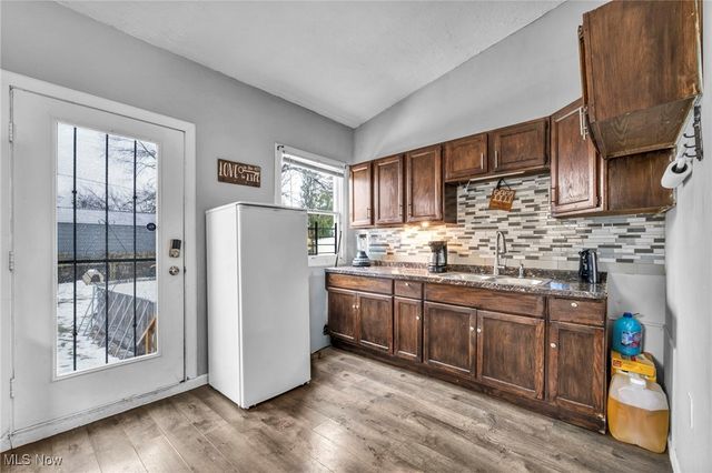 4301 Hodgson Avenue, Cleveland, OH 44109