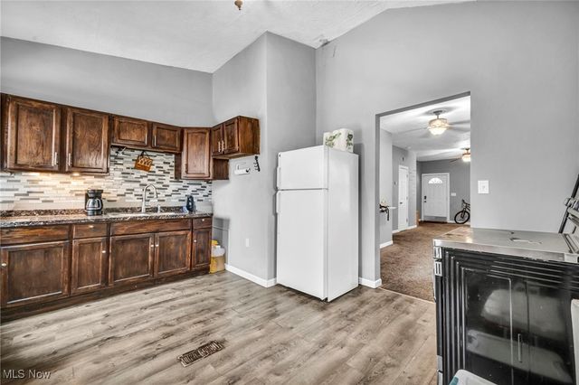 4301 Hodgson Avenue, Cleveland, OH 44109