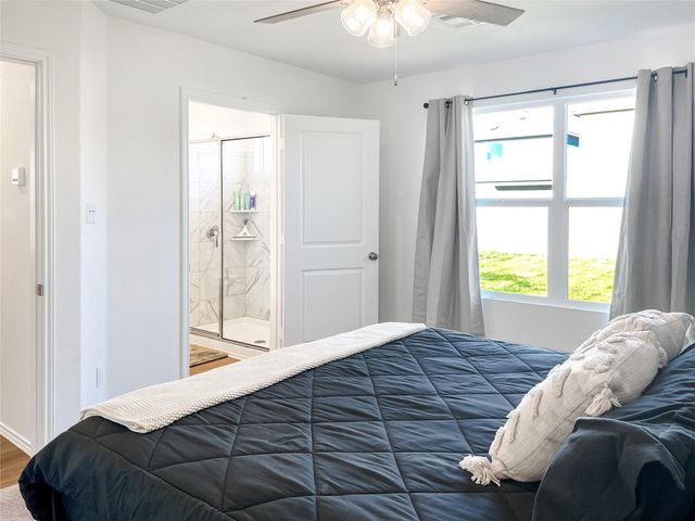 126 Allegro DR, Hutto, TX 78634