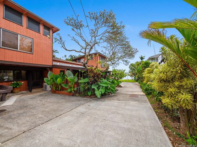 47-849 Kamehameha Highway, Kaneohe, HI 96744