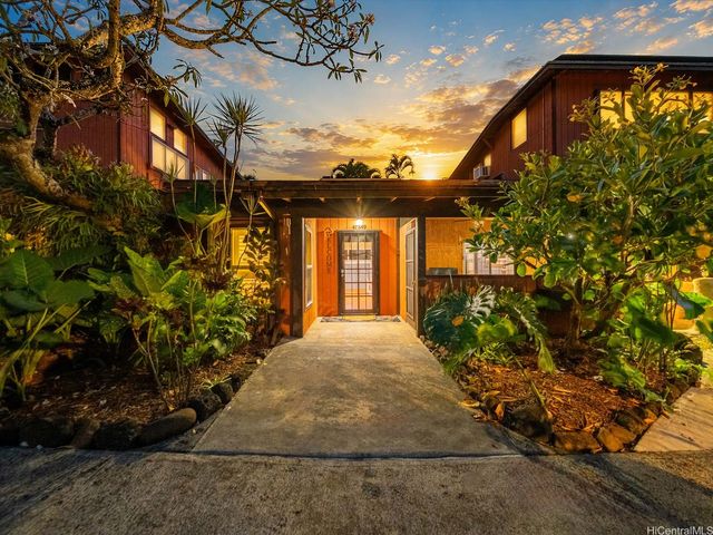 47-849 Kamehameha Highway, Kaneohe, HI 96744