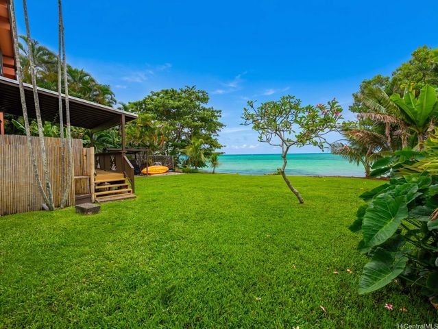47-849 Kamehameha Highway, Kaneohe, HI 96744