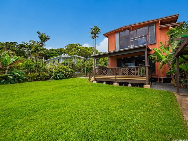 47-849 Kamehameha Highway, Kaneohe, HI 96744