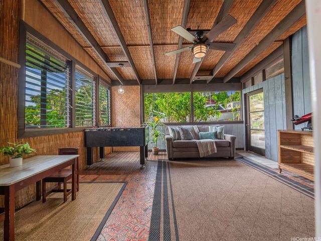 47-849 Kamehameha Highway, Kaneohe, HI 96744