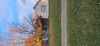 5021 Hunters Point Cir, Louisville, KY 40216