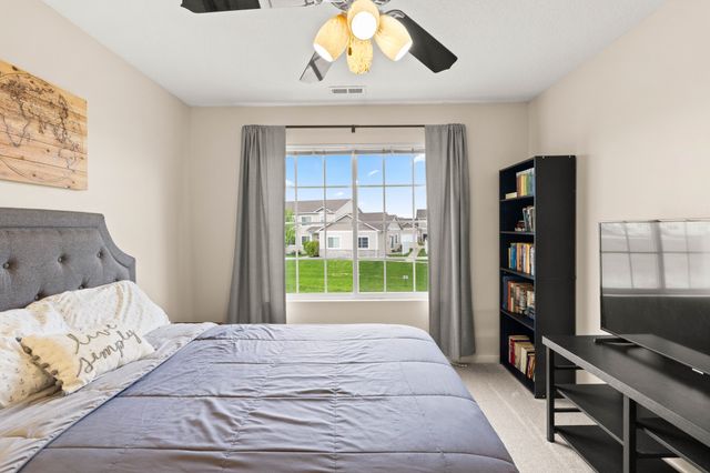 732 SE Williams Court, Waukee, IA 50263
