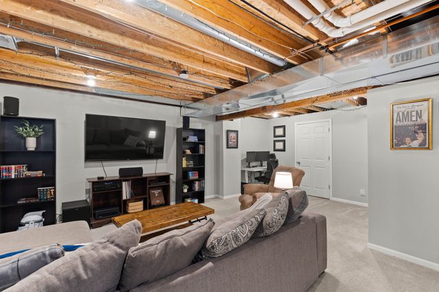 732 SE Williams Court, Waukee, IA 50263