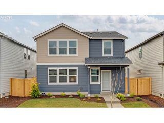 2775 Meadowlark Ave, Woodburn, OR 97071