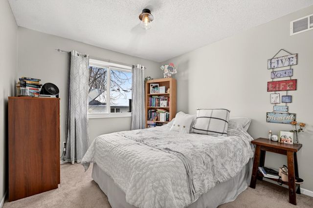 20035 Ideal Way, Lakeville, MN 55044