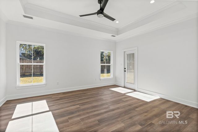 10180 Pineview Lane, Foley, AL 36535