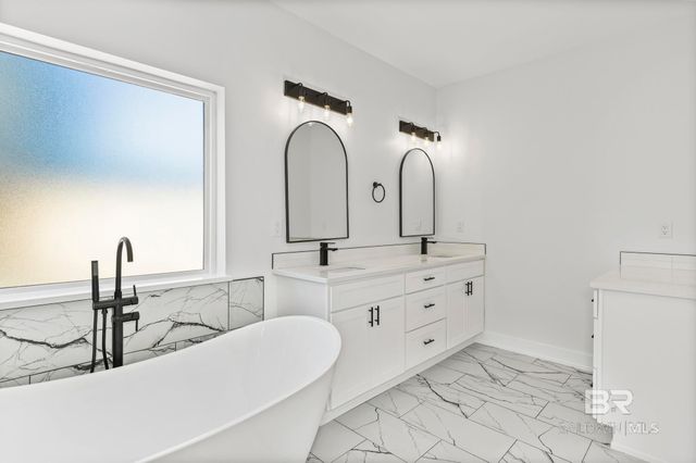 10180 Pineview Lane, Foley, AL 36535