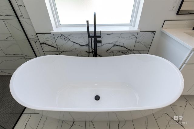 10180 Pineview Lane, Foley, AL 36535