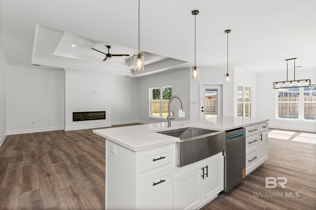 10180 Pineview Lane, Foley, AL 36535