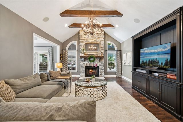 2080 Saint Ann Common, North Huntingdon, PA 15642