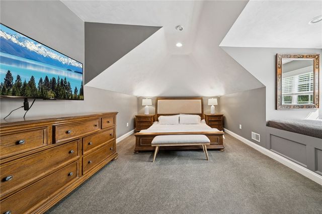 2080 Saint Ann Common, North Huntingdon, PA 15642