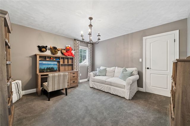 2080 Saint Ann Common, North Huntingdon, PA 15642