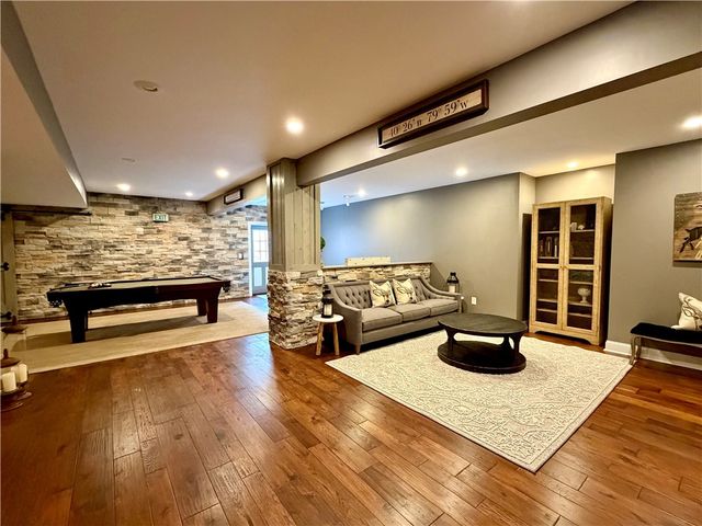 2080 Saint Ann Common, North Huntingdon, PA 15642