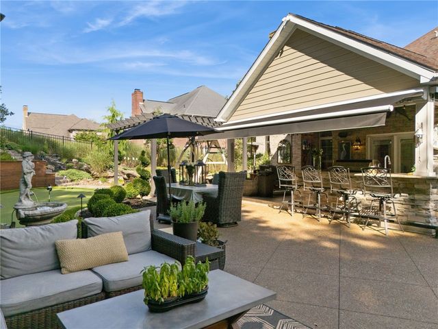 2080 Saint Ann Common, North Huntingdon, PA 15642