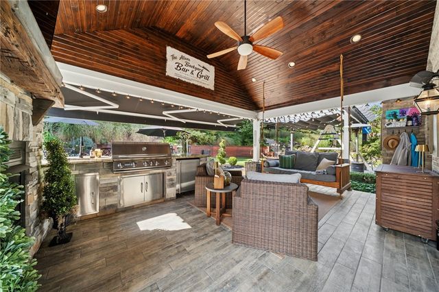 2080 Saint Ann Common, North Huntingdon, PA 15642