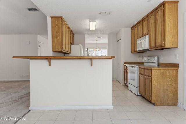 10673 N Oak Crest Drive, Biloxi, MS 39532