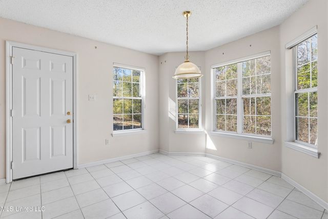 10673 N Oak Crest Drive, Biloxi, MS 39532