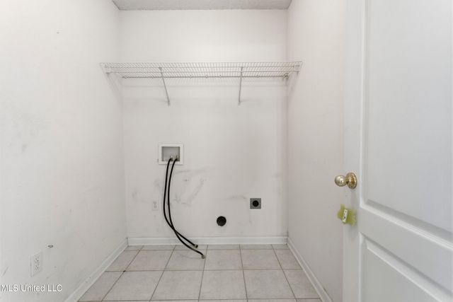 10673 N Oak Crest Drive, Biloxi, MS 39532