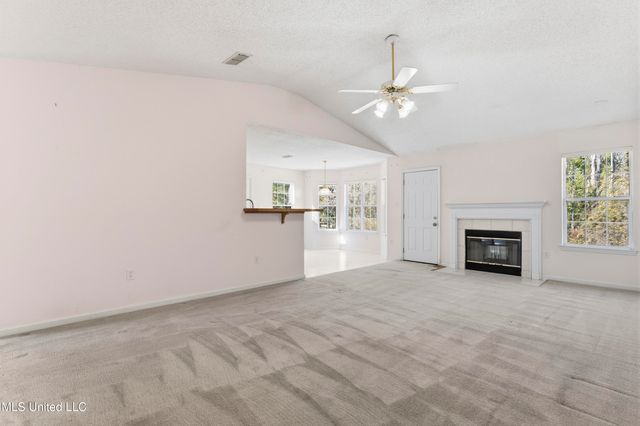 10673 N Oak Crest Drive, Biloxi, MS 39532